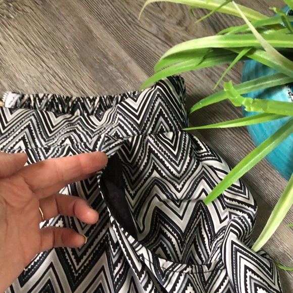 Chevron grey/back VANITY skirt size L - Picture 8 of 11